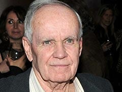 Cormac McCarthy, Pulitzer Winning Author Of "No Country for Old Men", Dies At 89